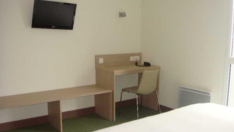 The Originals Access, Hotel Cholet Gare Esterno foto