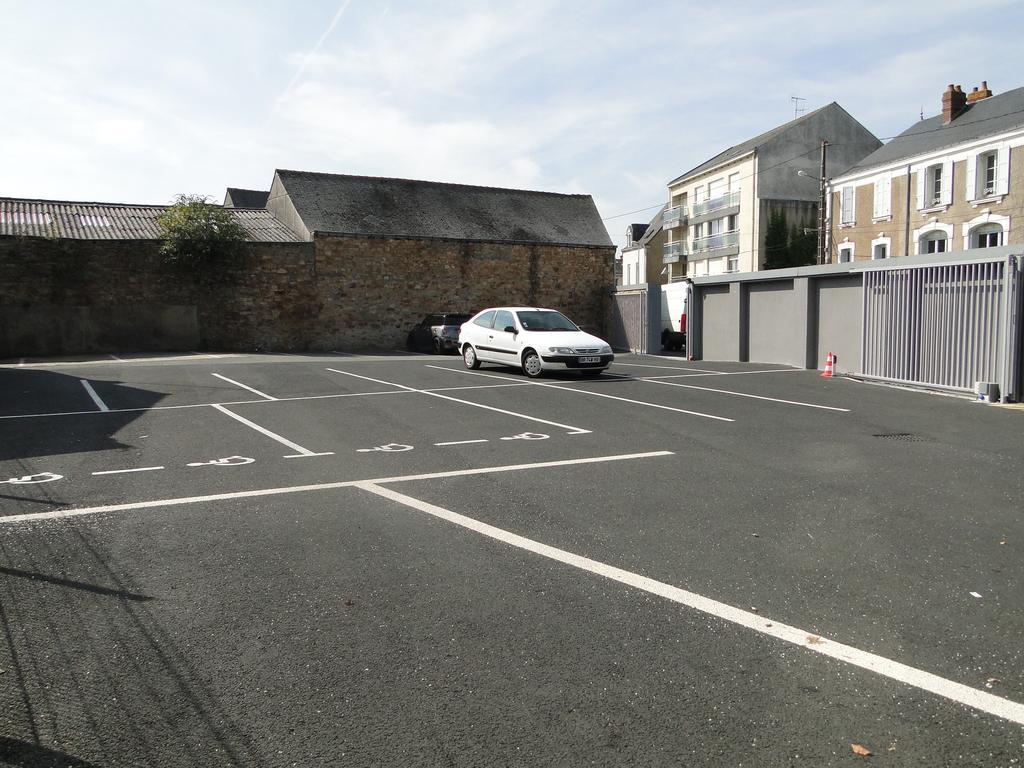 The Originals Access, Hotel Cholet Gare Esterno foto
